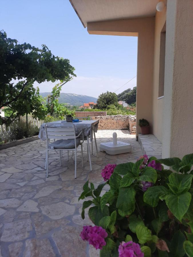 Ferienwohnung Marovito Supetarska Draga Exterior foto
