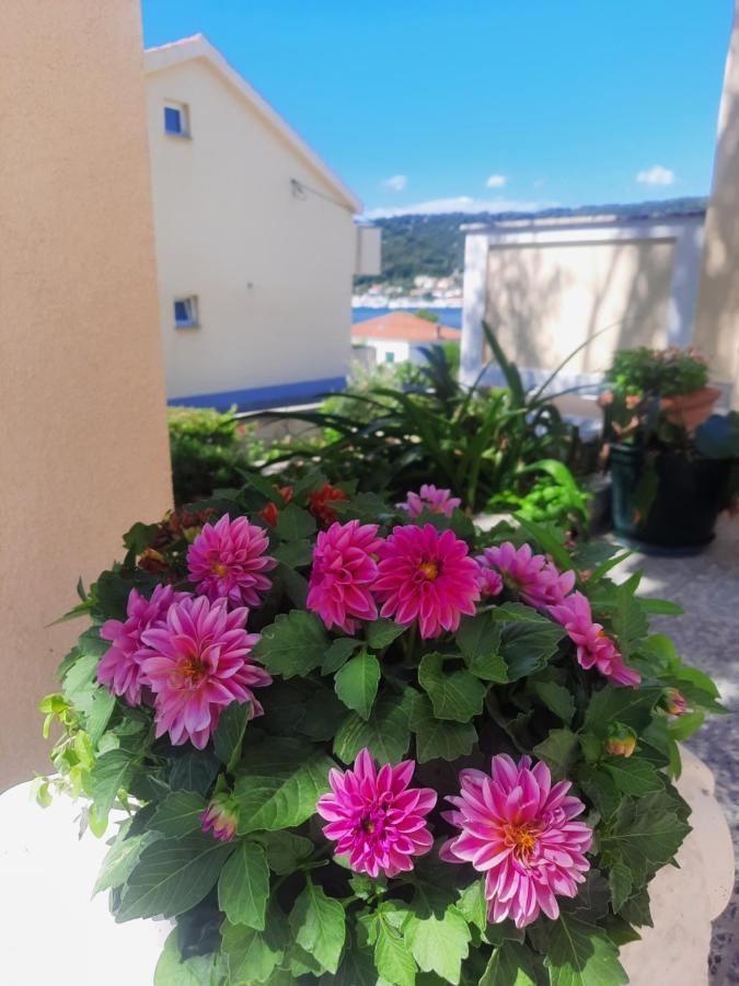 Ferienwohnung Marovito Supetarska Draga Exterior foto
