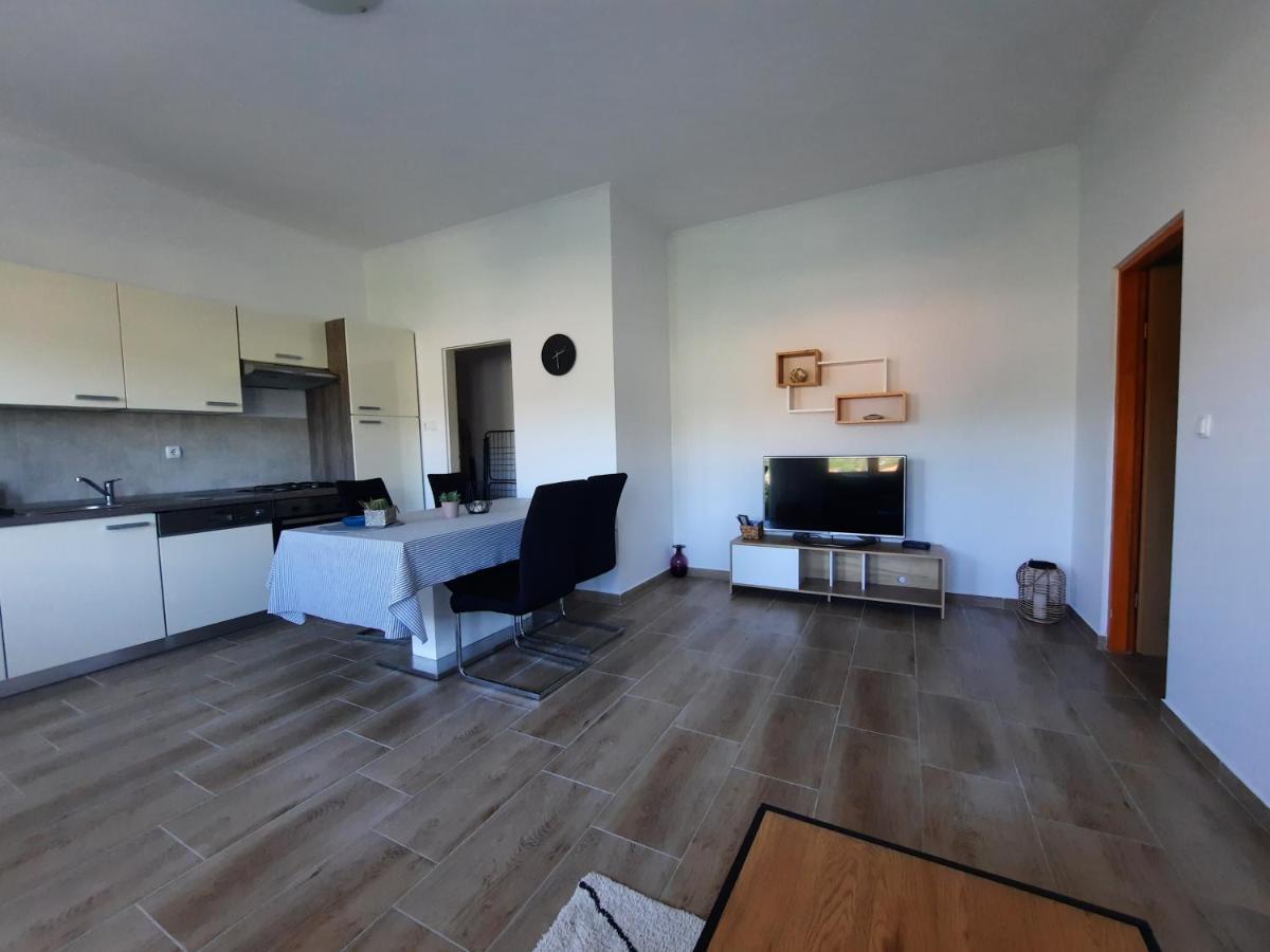 Ferienwohnung Marovito Supetarska Draga Exterior foto